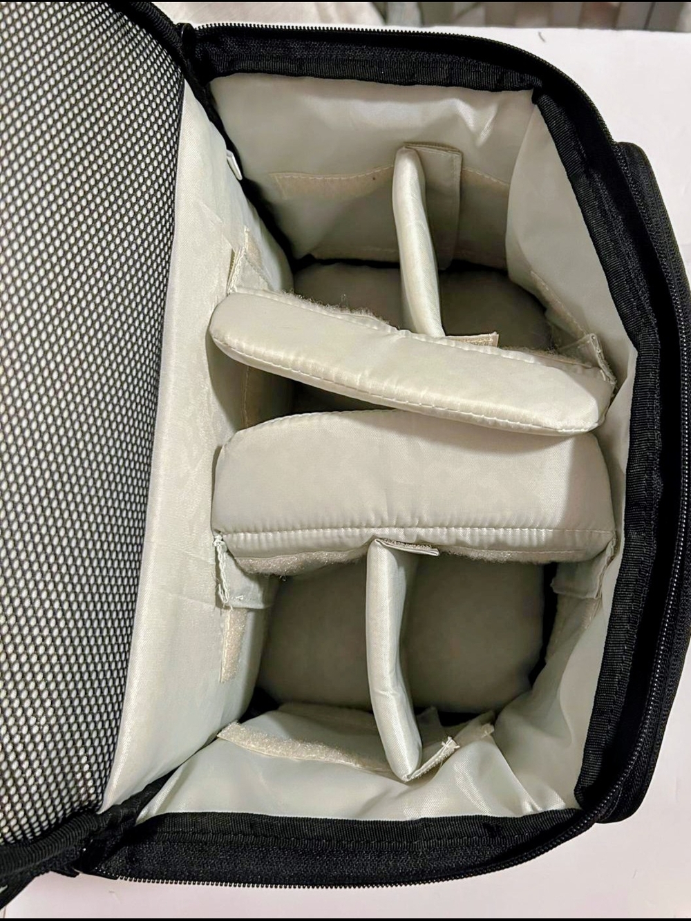 Black Compact Camera Bag - Rugged Protection.NWT - Picture 3 of 8